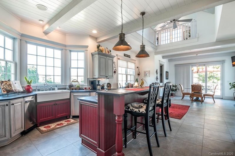 Dream House Plan - Photo 1 for Country House Plan #137-233 - 4 bed, 4 bath