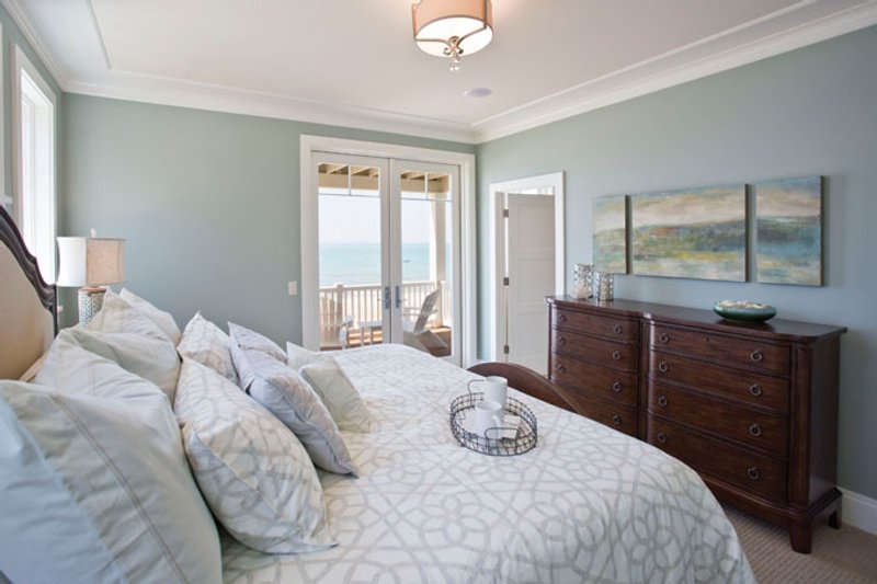 Home Plan - Interior - Master Bedroom for Craftsman House Plan #928-268 - 3 bed, 3.5 bath