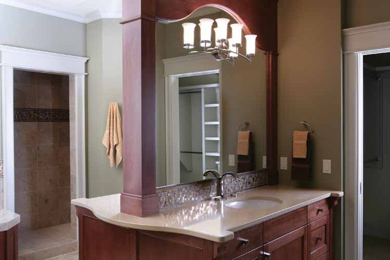House Design - Interior - Master Bathroom for Craftsman House Plan #928-32 - 4 bed, 3.5 bath
