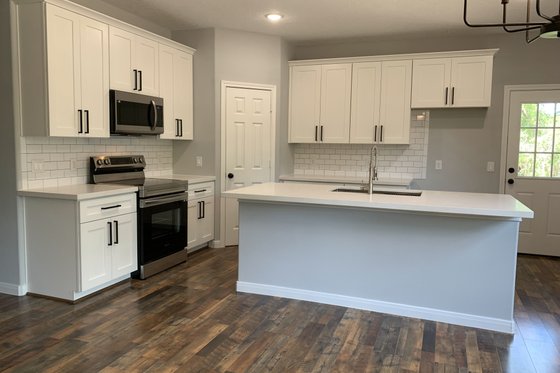 Interior - Kitchen for Craftsman House Plan #437-99 - 3 bed, 2 bath