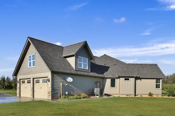 Exterior - Covered Porch for Craftsman House Plan #1070-15 - 3 bed, 2.5 bath