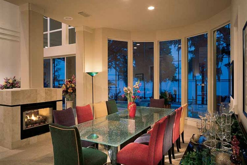 Dream House Plan - Interior - Dining Room for Contemporary House Plan #1039-4 - 4 bed, 4.5 bath