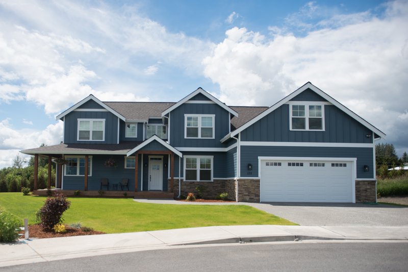 Home Plan - Contemporary Exterior - Front Elevation Plan #1070-82