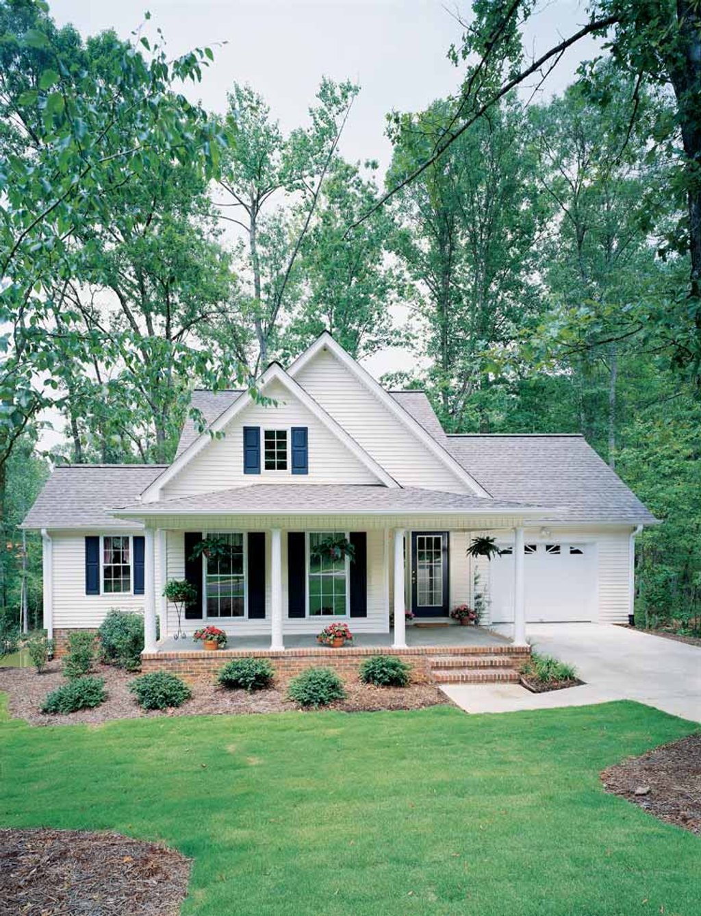 Country Style House Plan 3 Beds 2 5 Baths 1558 Sq Ft Plan 929