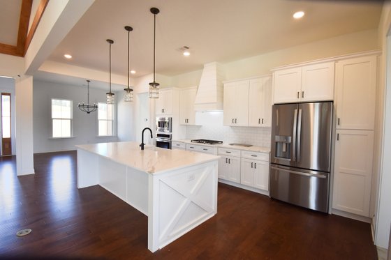 Interior - Kitchen 5 for Farmhouse House Plan #430-215 - 4 bed, 3 bath