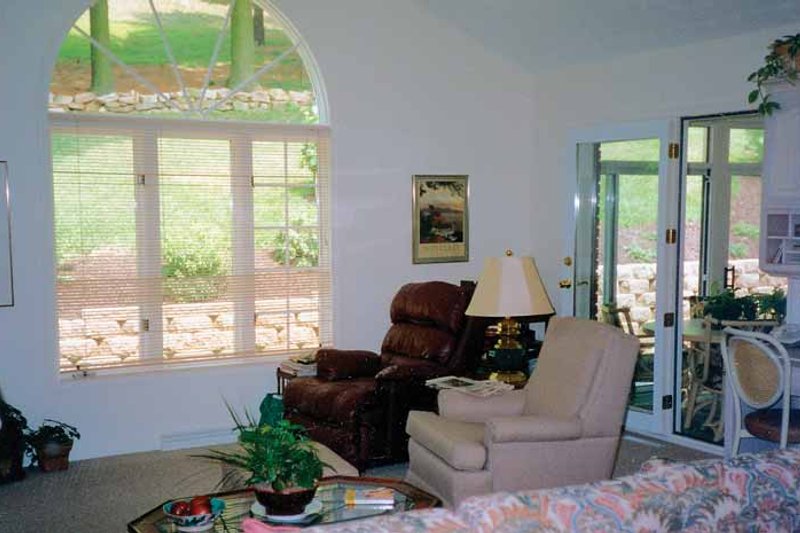 Home Plan - Interior - Family Room for Country House Plan #314-198 - 3 bed, 2 bath