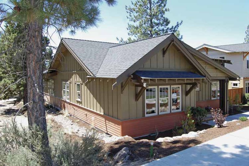 Dream House Plan - Exterior - Front Elevation 4 for Craftsman House Plan #895-61 - 3 bed, 2.5 bath