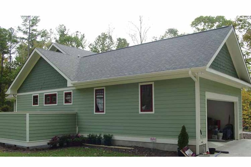 Architectural House Design - Exterior - Front Elevation 1 for Ranch House Plan #939-13 - 4 bed, 4 bath