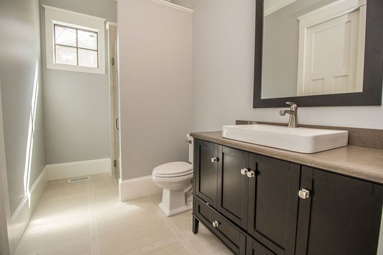 Interior - Bathroom 2 for Craftsman House Plan #119-370 - 4 bed, 4 bath