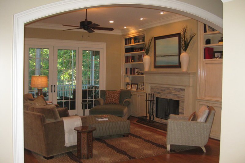Dream House Plan - Interior - Family Room for Traditional House Plan #1054-16 - 4 bed, 3 bath