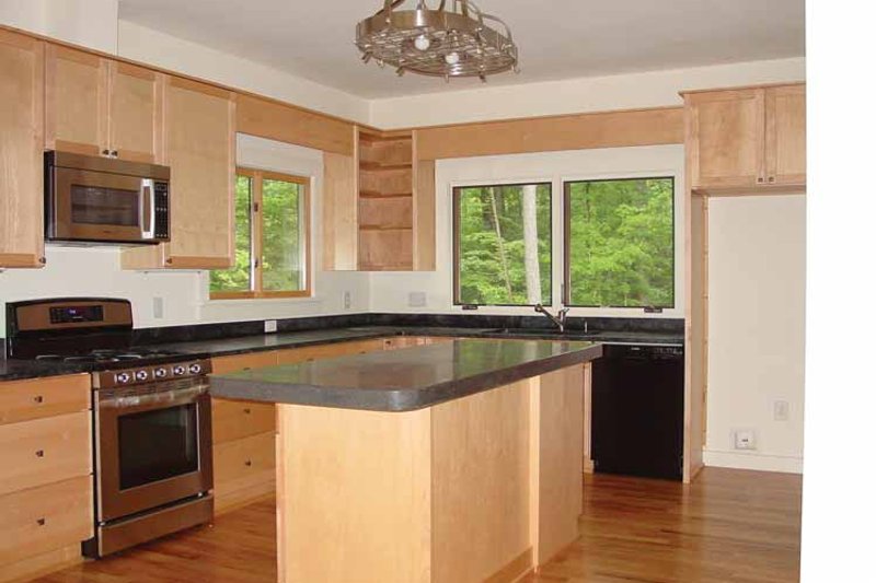 Dream House Plan - Interior - Kitchen for Country House Plan #939-11 - 4 bed, 3.5 bath