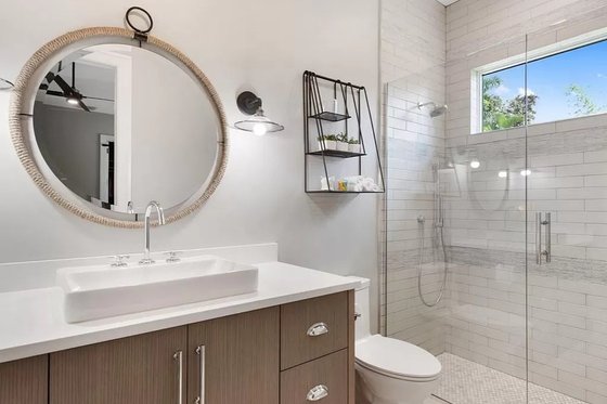 Interior - Bathroom 1 for Contemporary House Plan #548-66 - 5 bed, 5.5 bath