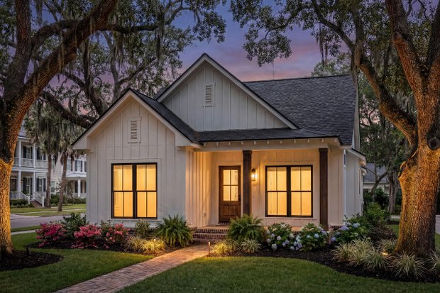 Cottage Plans with Garages