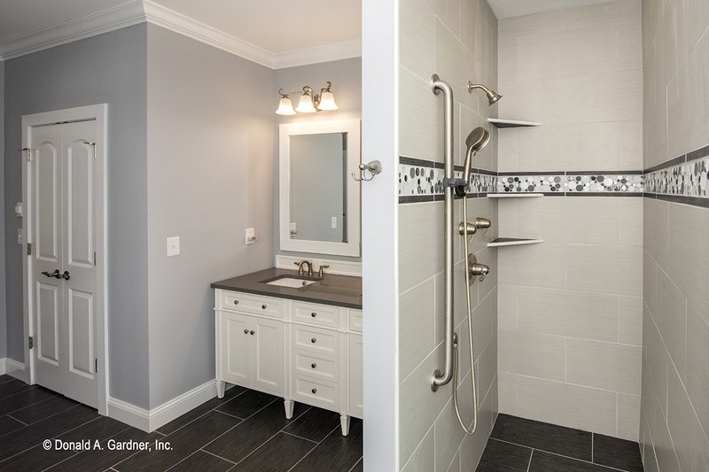 House Design - Interior - Master Bathroom for Craftsman House Plan #929-986 - 4 bed, 3 bath