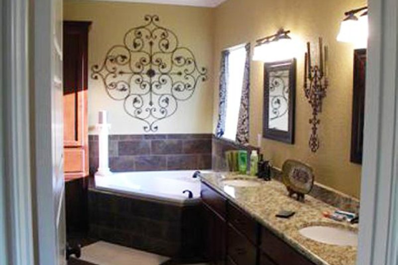 Home Plan - Photo 5 for Traditional House Plan #21-334 - 3 bed, 2 bath