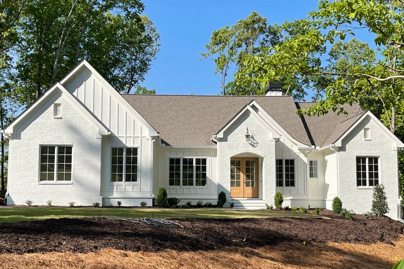 Architectural House Design - Exterior - Front Elevation for Farmhouse House Plan #437-129 - 3 bed, 3.5 bath