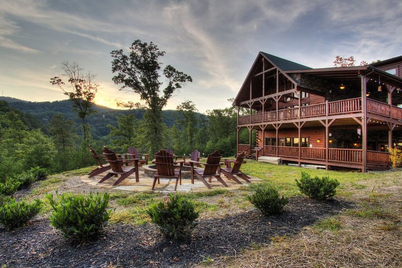 House Plan Design - Exterior - Rear Elevation for Cabin House Plan #123-121 - 6 bed, 5.5 bath