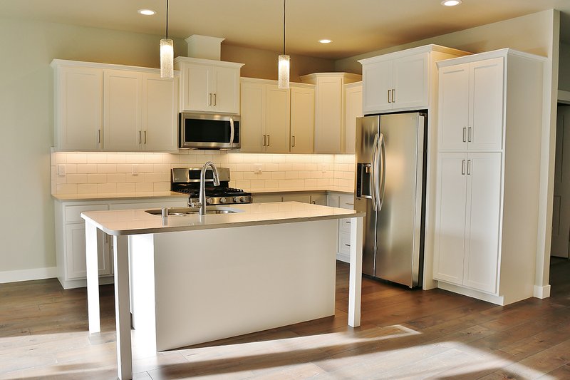 Dream House Plan - Interior - Kitchen for Craftsman House Plan #1070-50 - 3 bed, 2.5 bath