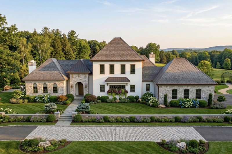 Cottage Style House Plan - 4 Beds 2.5 Baths 3821 Sq/Ft Plan #455-746 Exterior