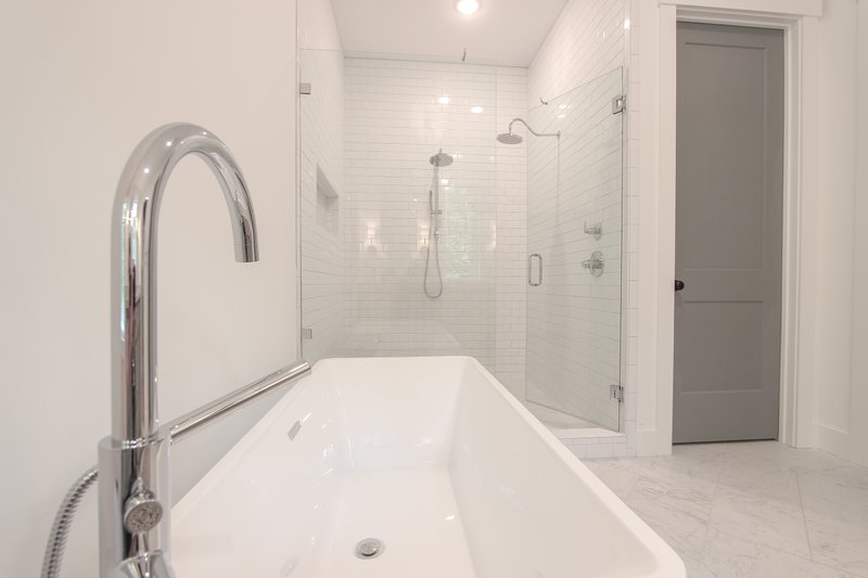Home Plan - Interior - Master Bathroom 1 for Traditional House Plan #1080-9 - 5 bed, 4.5 bath