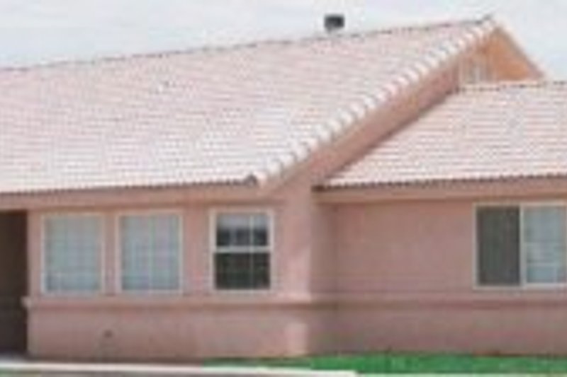 Mediterranean Style House Plan - 3 Beds 2 Baths 1506 Sq/Ft Plan #1-283