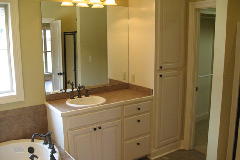 Dream House Plan - Interior - Master Bathroom 2 for European House Plan #21-310 - 3 bed, 2 bath