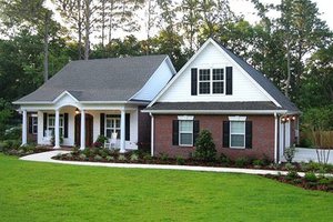 Dream House Plan - Traditional Exterior - Front Elevation Plan #56-164