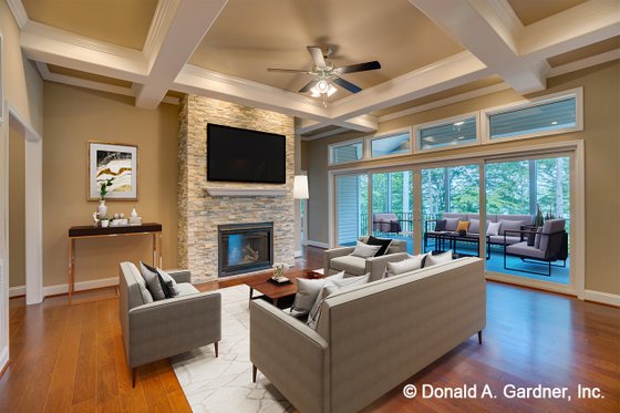 Interior - Family Room for Traditional House Plan #929-980 - 4 bed, 4 bath