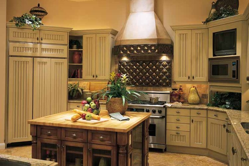 House Design - Interior - Kitchen for Mediterranean House Plan #930-194 - 3 bed, 4.5 bath
