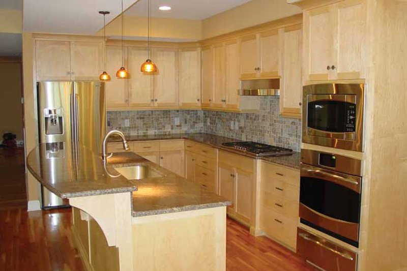 Home Plan - Interior - Kitchen for Prairie House Plan #939-7 - 3 bed, 2.5 bath