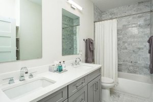 Interior - Bathroom for Contemporary House Plan #1058-180 - 4 bed, 3.5 bath