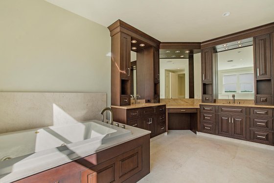 Interior - Master Bathroom for Mediterranean House Plan #548-14 - 4 bed, 4.5 bath