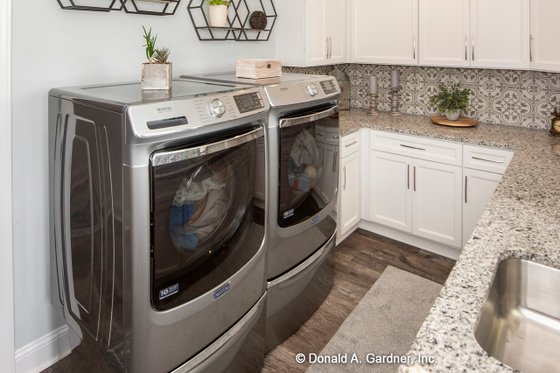 Interior - Laundry for Farmhouse House Plan #929-1086 - 3 bed, 2.5 bath