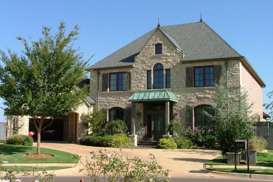 Exterior - Front Elevation for European House Plan #310-344 - 4 bed, 3.5 bath