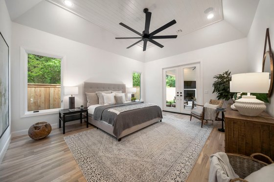 Interior - Master Bedroom 1 for Traditional House Plan #1098-8 - 4 bed, 4.5 bath