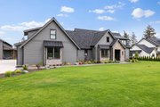 Farmhouse Style House Plan - 5 Beds 4 Baths 3491 Sq/Ft Plan #1070-227 