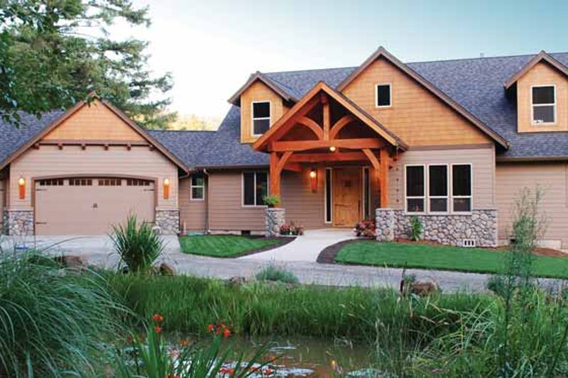 Architectural House Design - Craftsman Exterior - Front Elevation Plan #943-22
