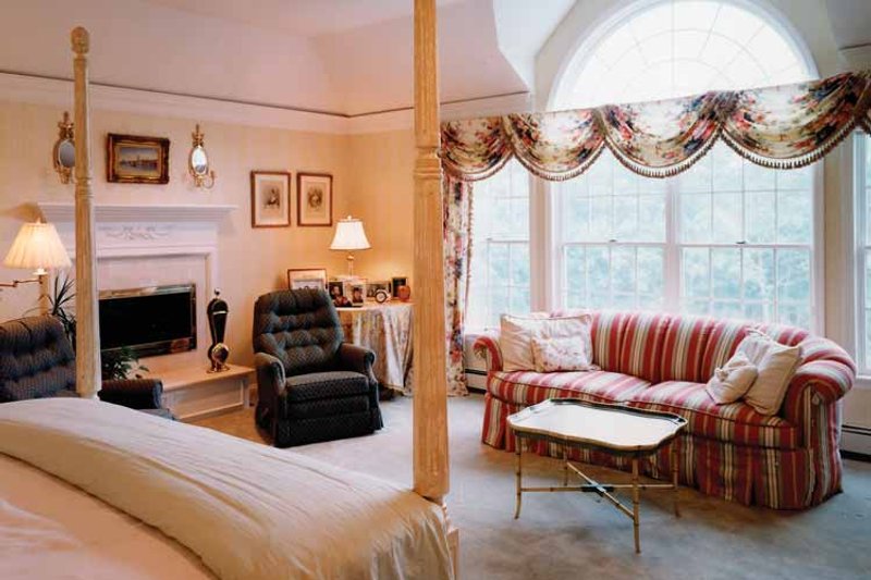 Home Plan - Interior - Bedroom for European House Plan #314-227 - 3 bed, 2 bath