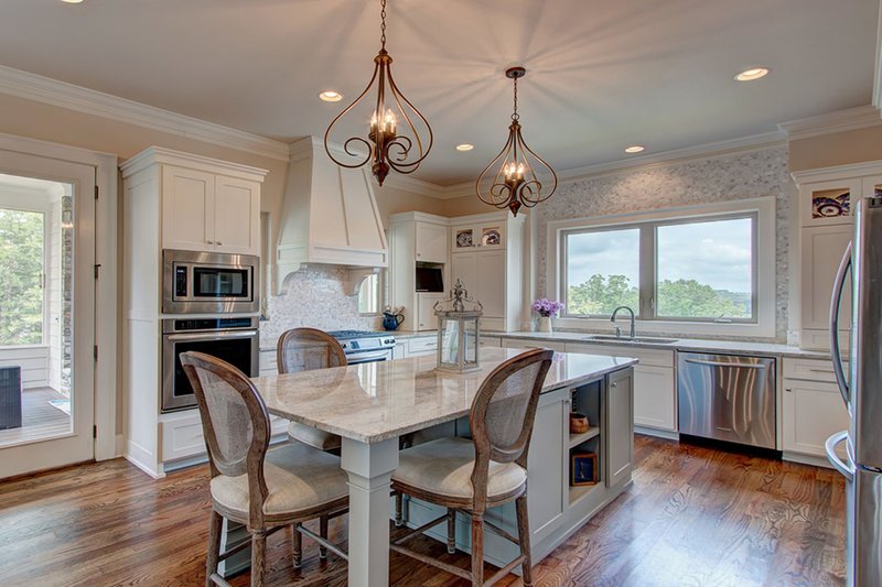 Home Plan - Interior - Kitchen for Ranch House Plan #437-89 - 3 bed, 3.5 bath