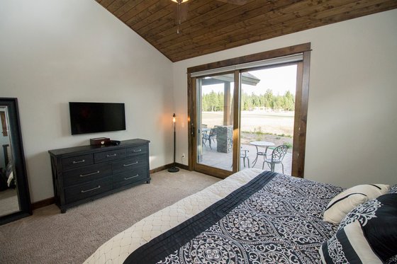 Interior - Master Bedroom 1 for Craftsman House Plan #892-11 - 3 bed, 4.5 bath