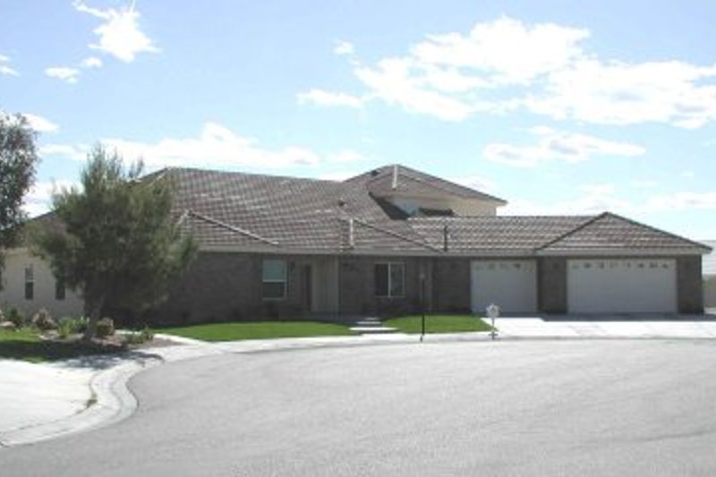 Dream House Plan - Adobe / Southwestern Exterior - Front Elevation Plan #1-926