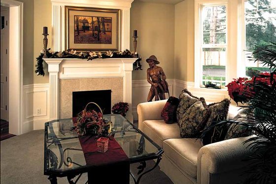 Interior - Family Room 1 for Craftsman House Plan #132-351 - 4 bed, 3.5 bath