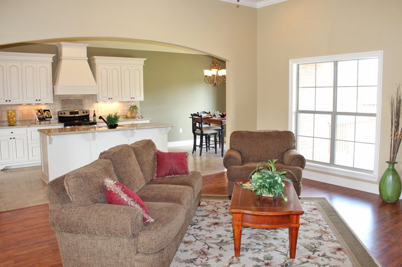 Dream House Plan - Interior - Family Room 1 for European House Plan #430-72 - 3 bed, 2 bath