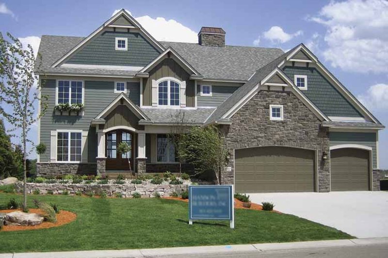 Architectural House Design - Exterior - Front Elevation 4 for Traditional House Plan #320-990 - 4 bed, 3.5 bath