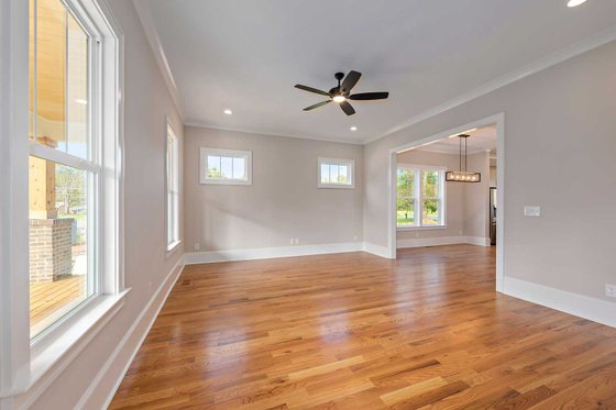 Interior - Family Room for Craftsman House Plan #461-75 - 4 bed, 3 bath