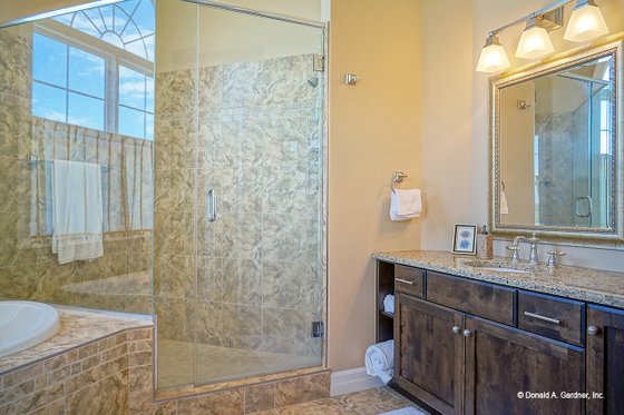 Interior - Master Bathroom for Country House Plan #929-529 - 3 bed, 3.5 bath