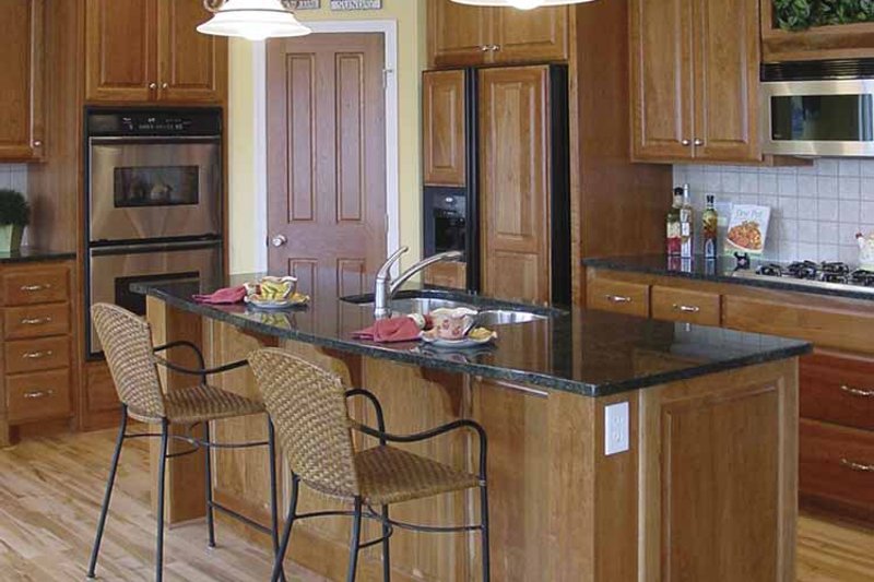 House Blueprint - Interior - Kitchen for Prairie House Plan #320-995 - 3 bed, 2.5 bath