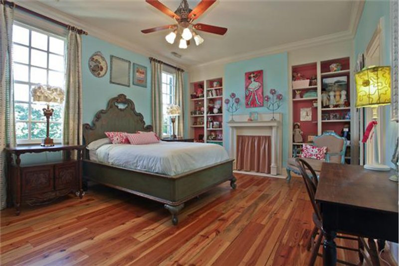 Dream House Plan - Interior - Bedroom 1 for Classical House Plan #137-311 - 4 bed, 4 bath