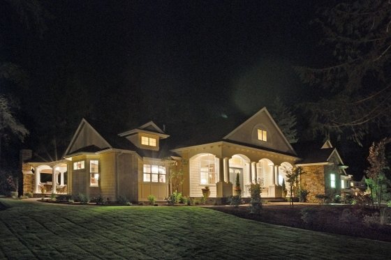 Photo 6 for Traditional House Plan #132-206 - 4 bed, 3 bath