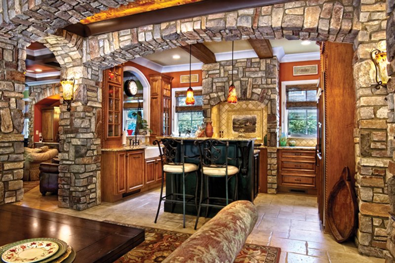 Dream House Plan - Interior - Kitchen for Mediterranean House Plan #930-70 - 3 bed, 2.5 bath